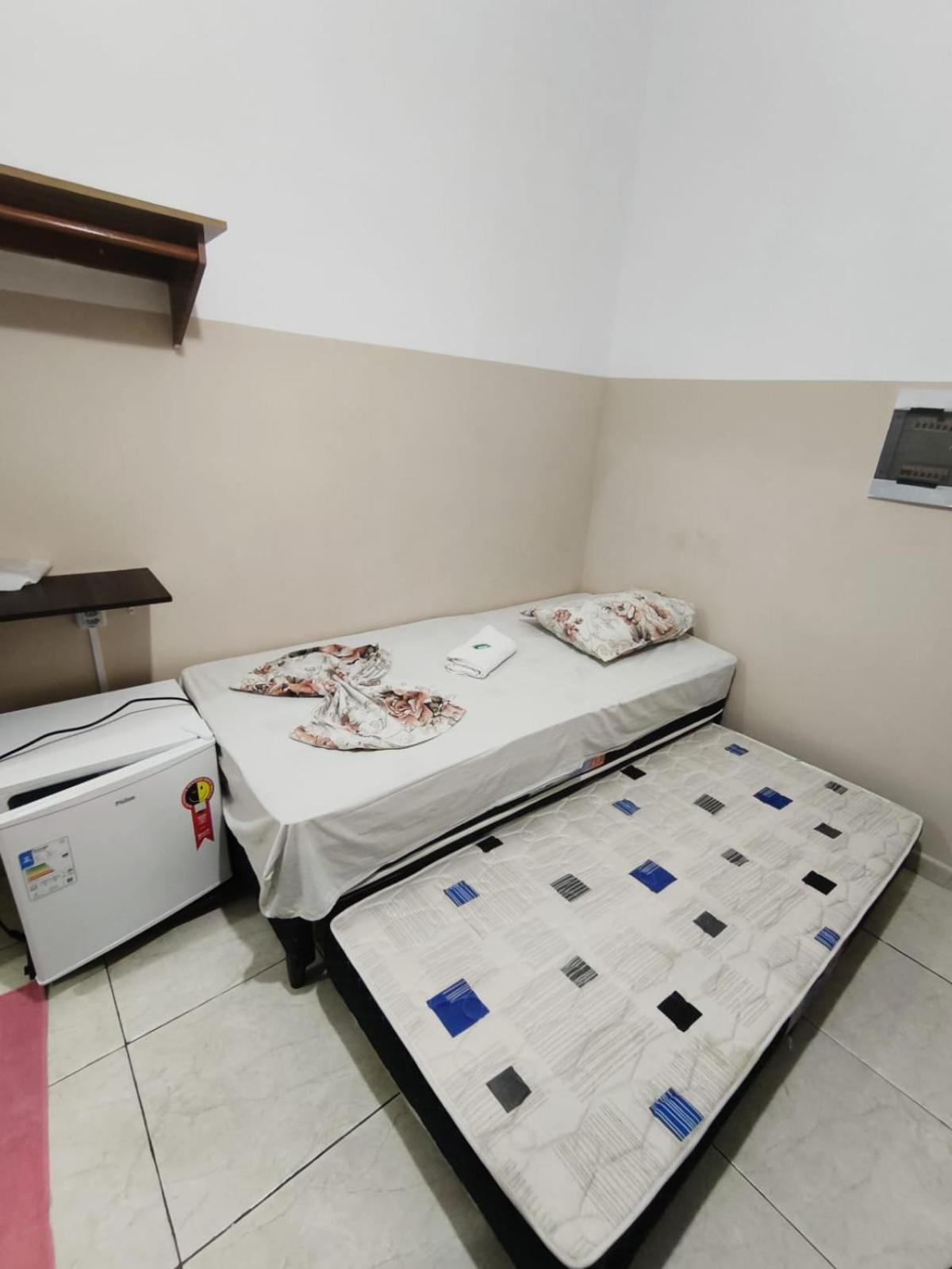 Hotel Mãe Rainha Aparecida  Buitenkant foto
