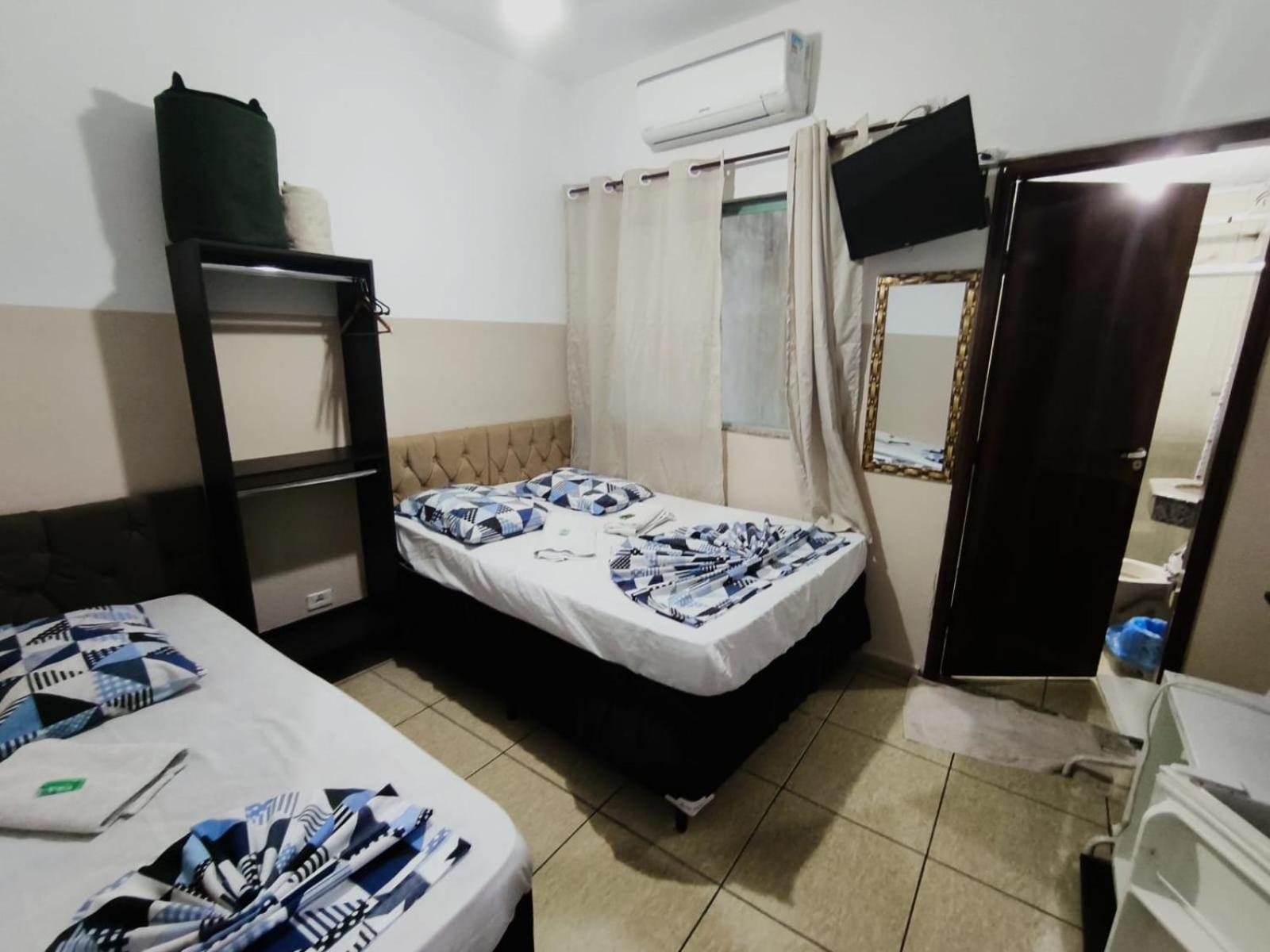 Hotel Mãe Rainha Aparecida  Buitenkant foto